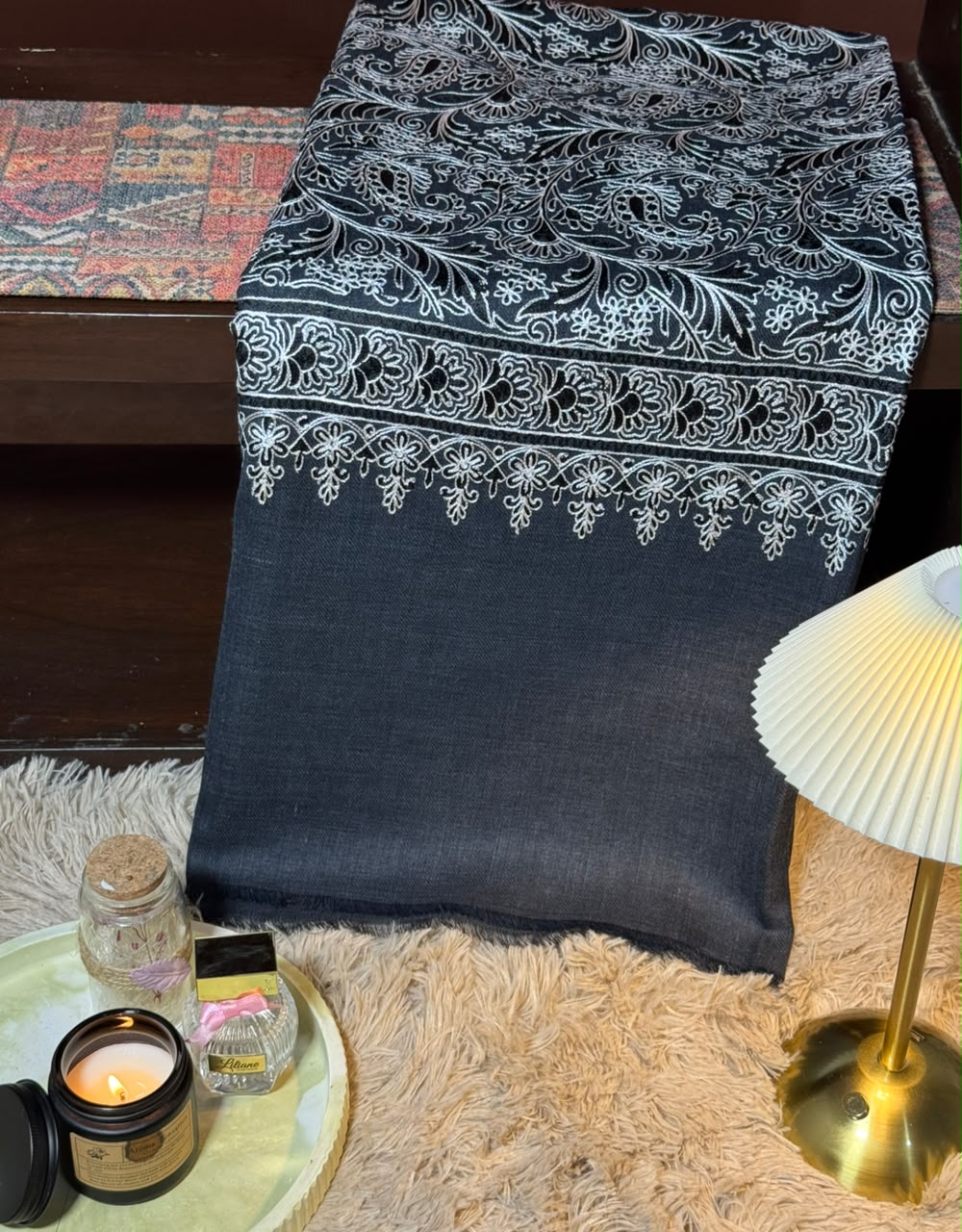 Kashmiri Aari Pashmina